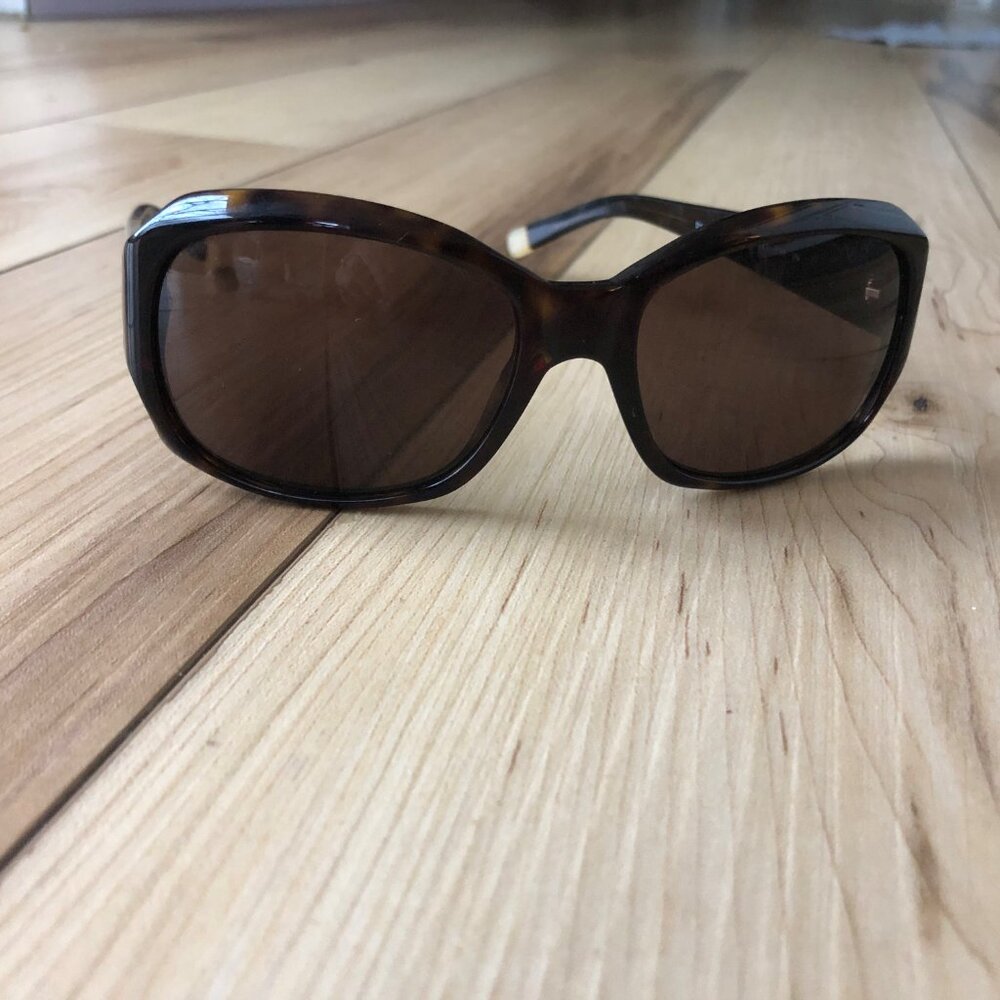 Authentic DKNY Sunglasses Women Brown Tortoise with Cream Tips. - Picture 3 of 4